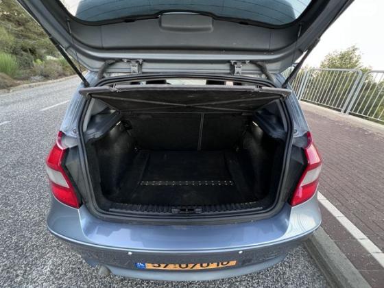 ב.מ.וו סדרה 1 120I ידני 5 דל' 2.0 (150 כ''ס) בנזין 2005 למכירה בחיפה