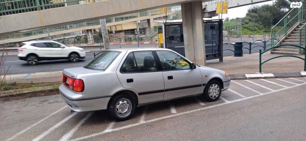 סוזוקי סוויפט GLX סדאן אוט' 1.3 (85 כ''ס) [2001-2003] בנזין 2001 למכירה בקרית מוצקין