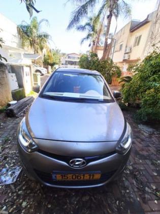 יונדאי i20 Insight ידני 1.2 (85 כ"ס) בנזין 2013 למכירה בחופית