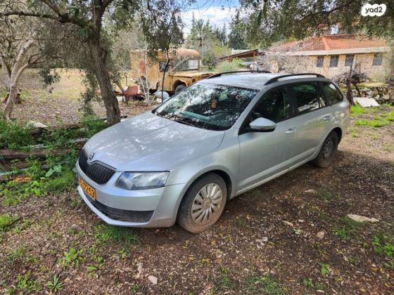 סקודה אוקטביה ספייס Ambition אוט' 1.2 (105 כ''ס) בנזין 2015 למכירה בהוד השרון