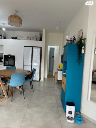 רחובות הנהר 12 (החרוזים)