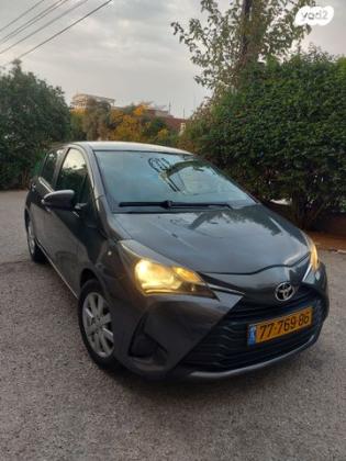 טויוטה יאריס Sol אוט' 1.5 (112 כ"ס) בנזין 2017 למכירה בהרצליה