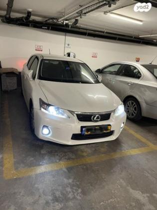 לקסוס CT200H Special Edition הייבריד אוט' 1.8 (134 כ"ס) בנזין 2013 למכירה באור יהודה