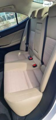 לקסוס IS300h Luxury SR הייבריד אוט' 2.5 (181 כ''ס) בנזין 2019 למכירה בראשון לציון