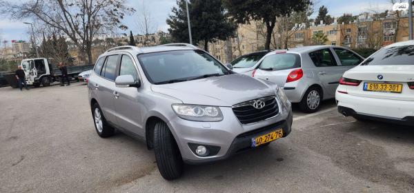 יונדאי סנטה פה 4X4 Luxury אוט' דיזל 7 מק' 2.2 (197 כ''ס) דיזל 2011 למכירה בגדרה