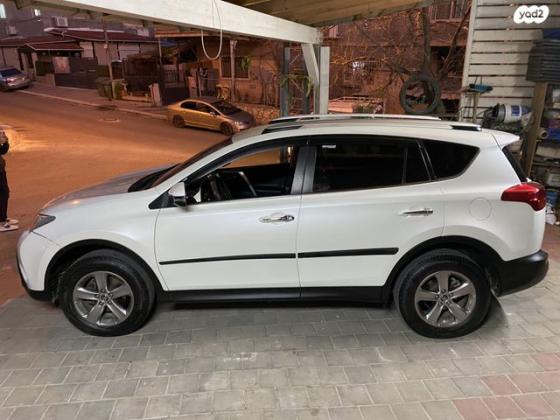 טויוטה RAV4 ארוך 4X4 Premium אוט' 2.0 (151 כ''ס) בנזין 2015 למכירה בשפרעם