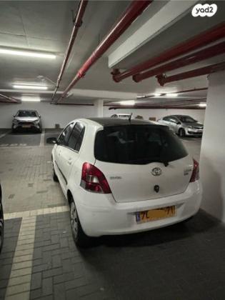 טויוטה יאריס Sol רובוטית 1.3 (100 כ"ס) בנזין 2010 למכירה ביבנה