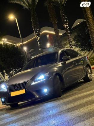 לקסוס IS300h Premium הייבריד אוט' 2.5 (181 כ"ס) בנזין 2013 למכירה ברמלה