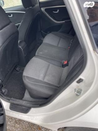 יונדאי i30 Inspire סטיישן אוט' 1.6 (135 כ"ס) בנזין 2014 למכירה בחיפה
