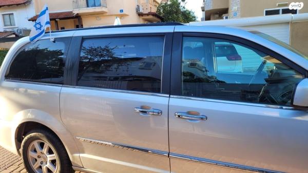 קרייזלר גראנד וויאג'ר Touring אוט' 7 מק' 3.6 (279 כ''ס) בנזין 2011 למכירה בראשון לציון