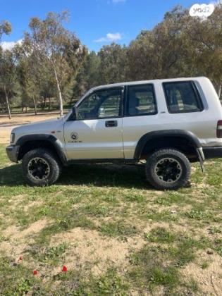 איסוזו טרופר קצר 4X4 S אוט' 3.5 (215 כ''ס) בנזין 2000 למכירה בבאר שבע