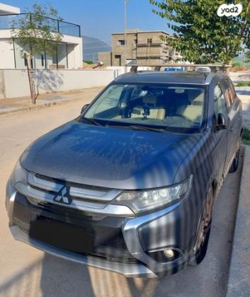 מיצובישי אאוטלנדר Instyle אוט' 7 מק' 2.0 (150 כ"ס) בנזין 2016 למכירה ברעננה