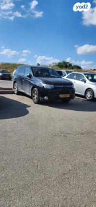 מיצובישי אאוטלנדר Instyle אוט' 7 מק' 2.0 (150 כ"ס) בנזין 2013 למכירה ברחובות