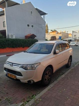 מיצובישי אאוטלנדר Instyle אוט' 5 מק' 2.0 (150 כ"ס) בנזין 2015 למכירה בחדרה