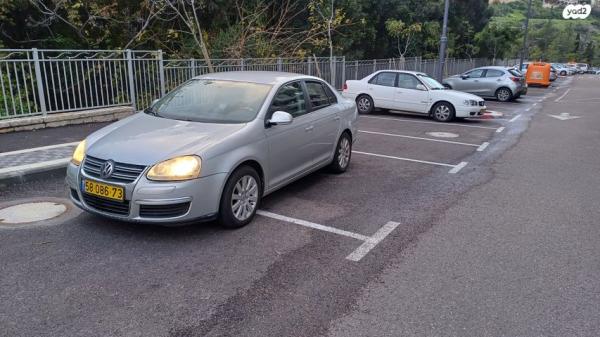 פולקסווגן ג'טה Manager אוט' 1.6 (102 כ''ס) בנזין 2011 למכירה בחיפה