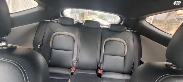 קיה סיד / CEED Premium אוט' 3 דל' 1.6 (135 כ"ס) בנזין 2016 למכירה בהרצליה