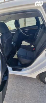 יונדאי i30 Inspire סטיישן אוט' 1.6 (135 כ"ס) בנזין 2013 למכירה במשמר השרון