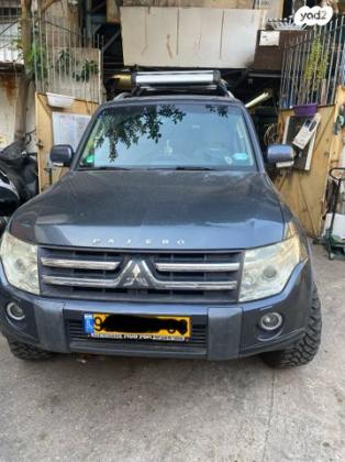 מיצובישי פג'רו ארוך 4X4 Limited אוט' דיזל 7 מק' 3.2 (170 כ''ס) דיזל 2008 למכירה ברעננה