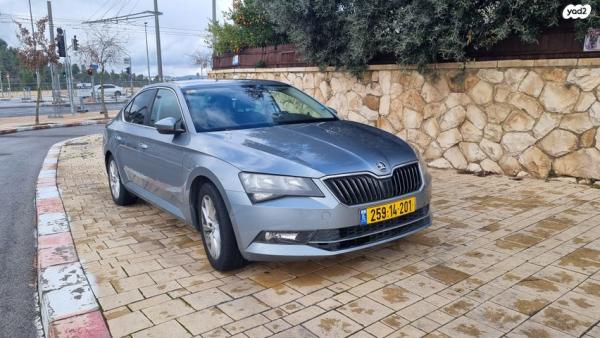 סקודה סופרב (עד 2019) Ambition אוט' 1.8 (180 כ''ס) בנזין 2017 למכירה בירושלים