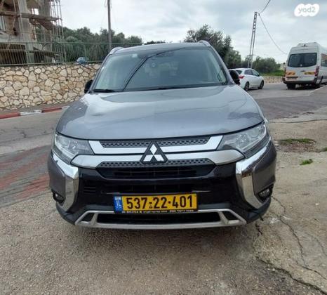מיצובישי אאוטלנדר Instyle אוט' 7 מק' 2.0 (150 כ"ס) בנזין 2019 למכירה באעבלין