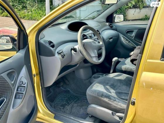 טויוטה יאריס Sol אוט' 1.3 (87 כ''ס) בנזין 2003 למכירה בבית העמק