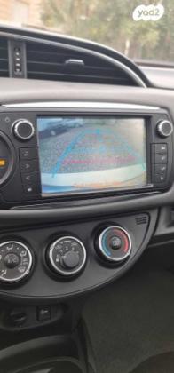 טויוטה יאריס Sky אוט' 1.3 (99 כ"ס) בנזין 2015 למכירה בנס הרים