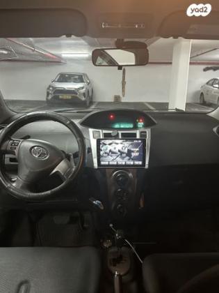 טויוטה יאריס Sol רובוטית 1.3 (100 כ"ס) בנזין 2010 למכירה ביבנה