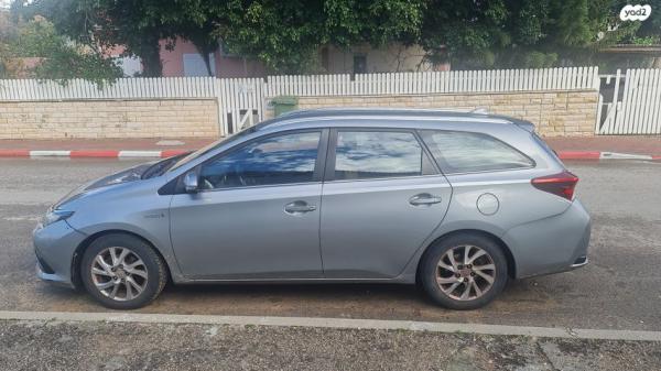 טויוטה אוריס הייבריד TS סטיישן הייבריד אוט' 1.8 (99 כ"ס) בנזין 2015 למכירה בחדרה