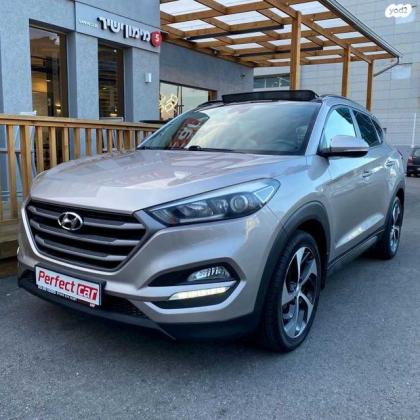 יונדאי טוסון Luxury אוט' בנזין 2.0 (155 כ"ס) בנזין 2018 למכירה בפתח תקווה