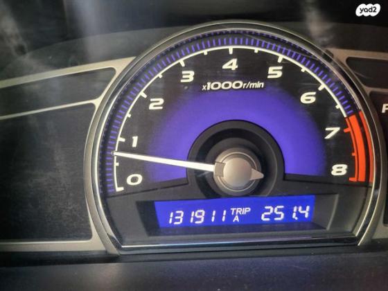 הונדה סיוויק סדאן החדשה Comfort אוט' 1.8 (140 כ''ס) בנזין 2011 למכירה בחולון