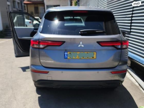 מיצובישי אאוטלנדר Executive אוט' 7 מק' 2.5 (181 כ"ס) בנזין 2022 למכירה במג'דל שמס