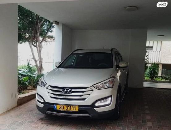 יונדאי סנטה פה 4X4 Premium אוט' בנזין 5 מק' 2.4 (192 כ"ס) בנזין 2013 למכירה בפתח תקווה