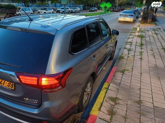 מיצובישי אאוטלנדר Instyle אוט' 7 מק' 2.0 (150 כ"ס) בנזין 2016 למכירה בראשון לציון