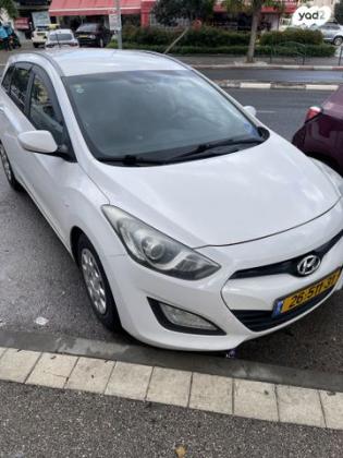 יונדאי i30 Inspire סטיישן אוט' 1.6 (135 כ"ס) בנזין 2014 למכירה בחיפה