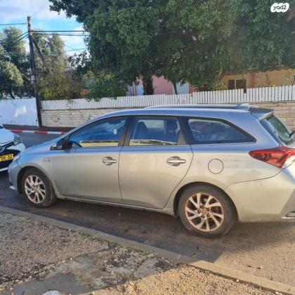 טויוטה אוריס הייבריד TS סטיישן הייבריד אוט' 1.8 (99 כ"ס) בנזין 2015 למכירה בחדרה