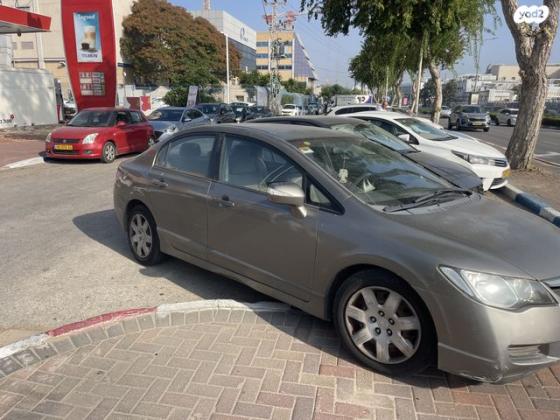 הונדה סיוויק סדאן החדשה LS אוט' 1.8 (140 כ''ס) בנזין 2008 למכירה בנתניה