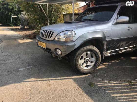 יונדאי טאראקן 4X4 GLS אוט' דיזל 5 מק' 2.9 (150 כ''ס) דיזל 2004 למכירה בכרכום