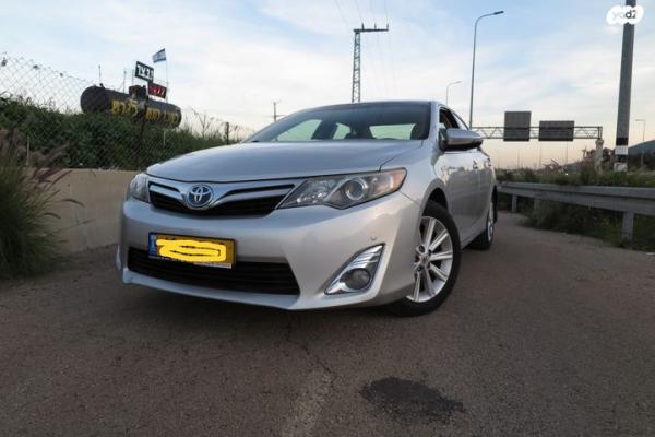 טויוטה קאמרי XLE הייבריד אוט' 2.5 (158 כ"ס) בנזין 2014 למכירה ביגור