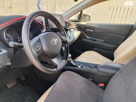 טויוטה C-HR Comfort אוט' 1.8 (98 כ''ס) בנזין 2021 למכירה בנס ציונה