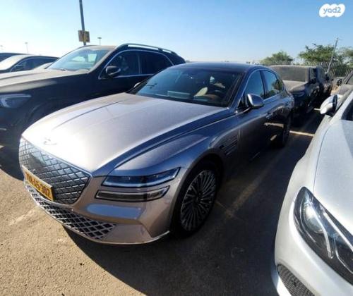 ג'נסיס GV80 Luxury אוט' 5 מק' 2.5 (370 כ"ס) חשמלי 2023 למכירה ב