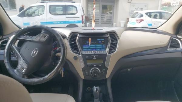 יונדאי סנטה פה 4X4 Premium אוט' בנזין 5 מק' 2.4 (192 כ"ס) בנזין 2015 למכירה בראשון לציון