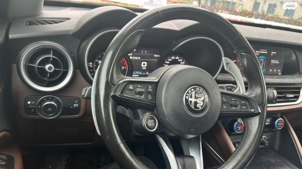 אלפא רומיאו סטלויו 4X4 Monza AWD אוט' 2.0 (200 כ''ס) בנזין 2020 למכירה בקיסריה