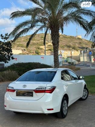 טויוטה קורולה Sun אוט' 1.6 (132 כ"ס) בנזין 2018 למכירה בחיפה