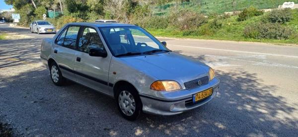 סוזוקי סוויפט GLX סדאן אוט' 1.3 (85 כ''ס) [2001-2003] בנזין 2001 למכירה בחיפה