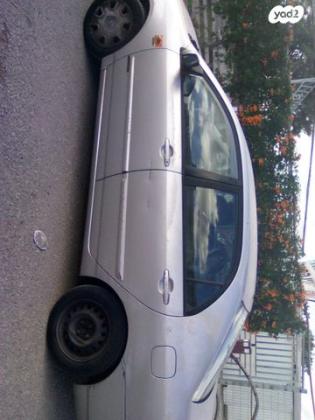 טויוטה קורולה GLI אוט' 1.6 (110 כ''ס) בנזין 2003 למכירה בגני מודיעין