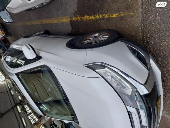 מיצובישי אאוטלנדר Instyle אוט' 7 מק' 2.0 (150 כ"ס) בנזין 2016 למכירה בנתניה