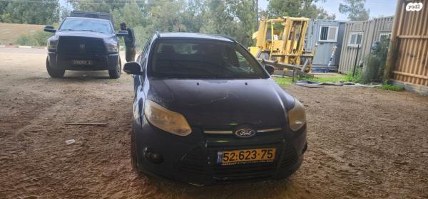פורד פוקוס Trend סטיישן אוט' 2.0 (170 כ''ס) בנזין 2012 למכירה בבת ים