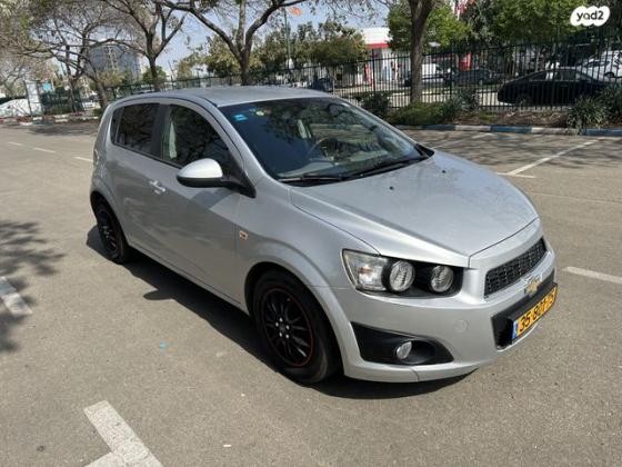 שברולט סוניק LS הצ'בק אוט' 1.4 (101 כ''ס) בנזין 2011 למכירה בנתניה