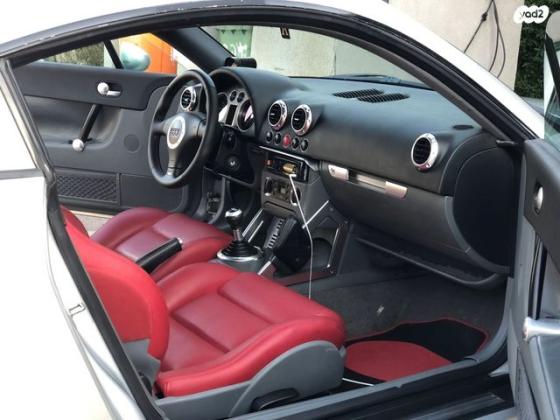 אאודי TT קופה ידני 1.8 (180 כ''ס) בנזין 2001 למכירה בכפר יהושע