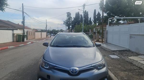 טויוטה אוריס הייבריד TS סטיישן הייבריד אוט' 1.8 (99 כ"ס) בנזין 2015 למכירה בחדרה